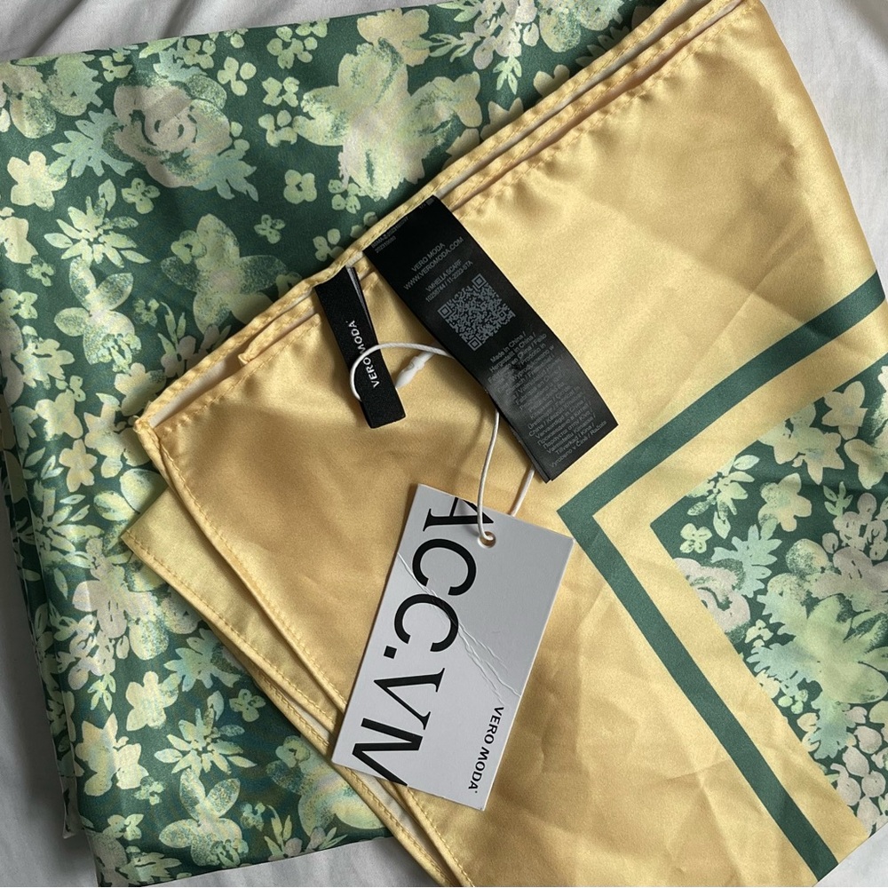 NWT Vero Moda Yellow and Green Floral Scarf